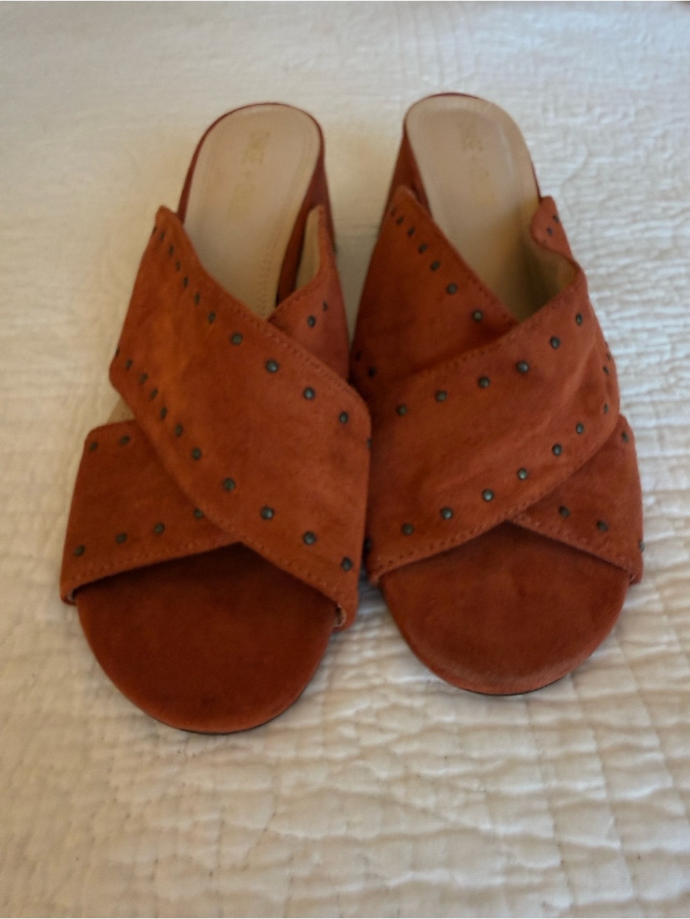 Women’s Crisscross Studded Slide Sandals in Rust